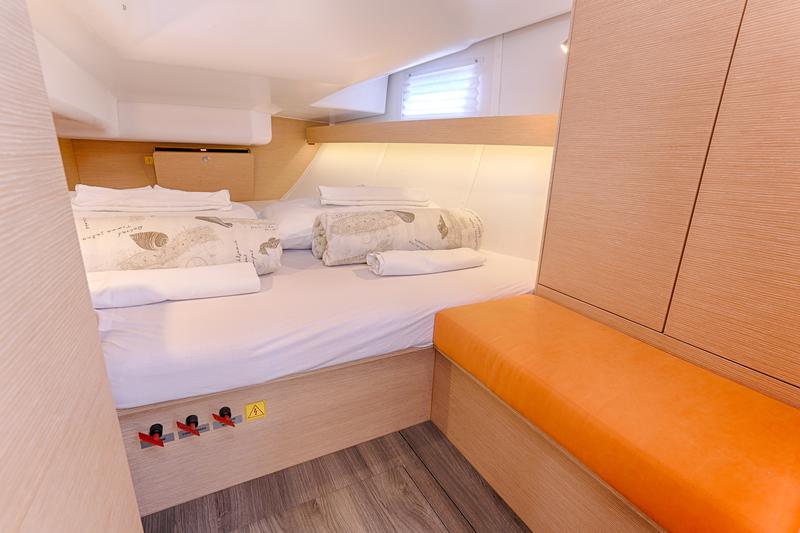 Book yachts online - sailboat - Elan 40 Impression - RIO - rent