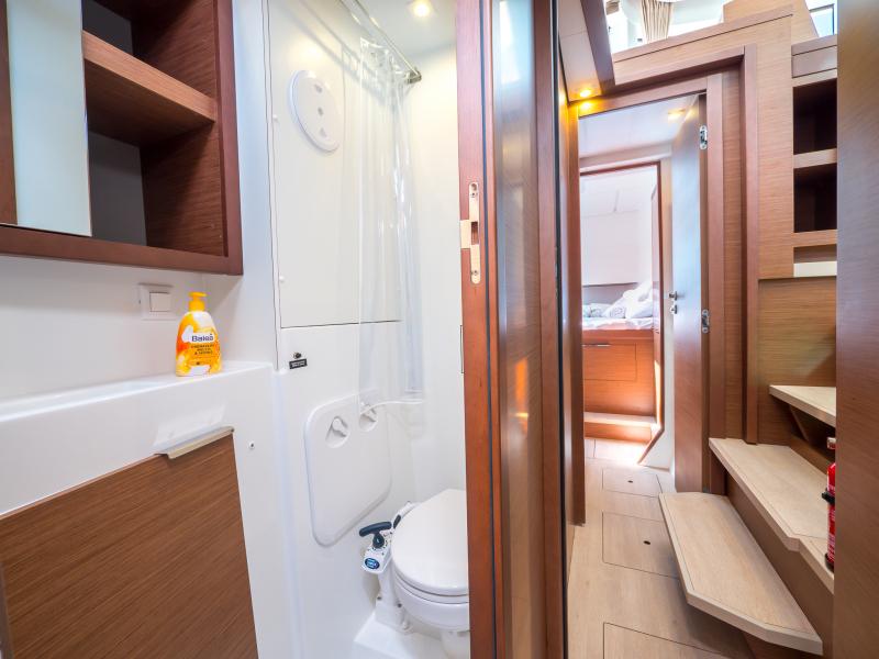 Book yachts online - catamaran - Lagoon 40 - BLUE EYES  - rent