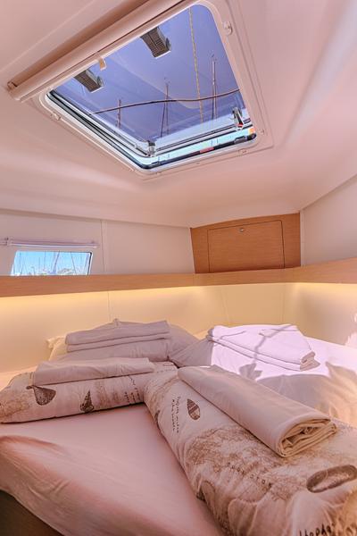 Book yachts online - sailboat - Elan 45 Impression - STAR - rent