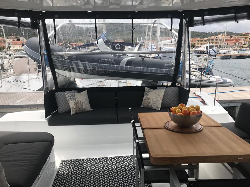 Book yachts online - catamaran - Lagoon 50 - OHANA - rent