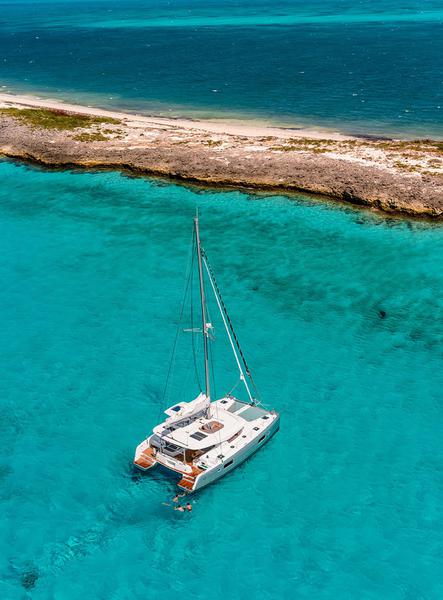 Book yachts online - catamaran - Lagoon 42 - NADIR - rent