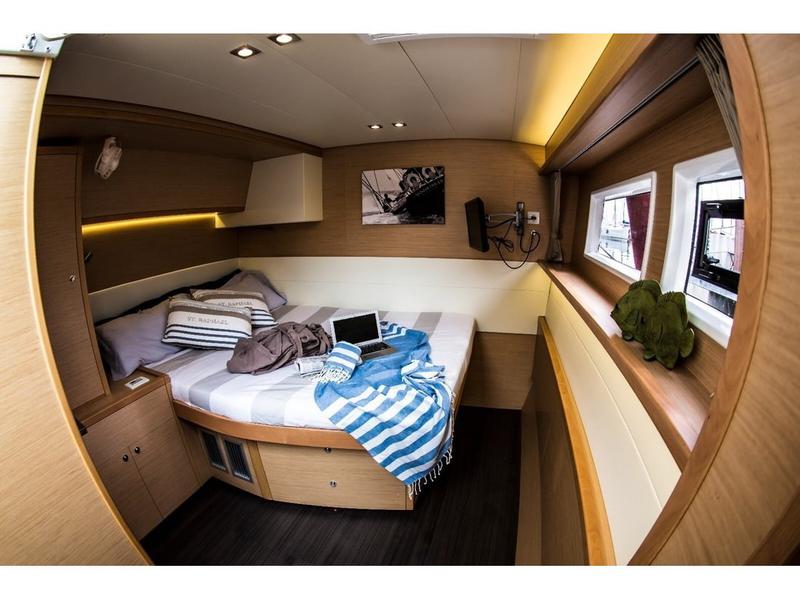 Book yachts online - catamaran - Lagoon 52F - SUMMERTIME - with flyboard and jet ski - rent