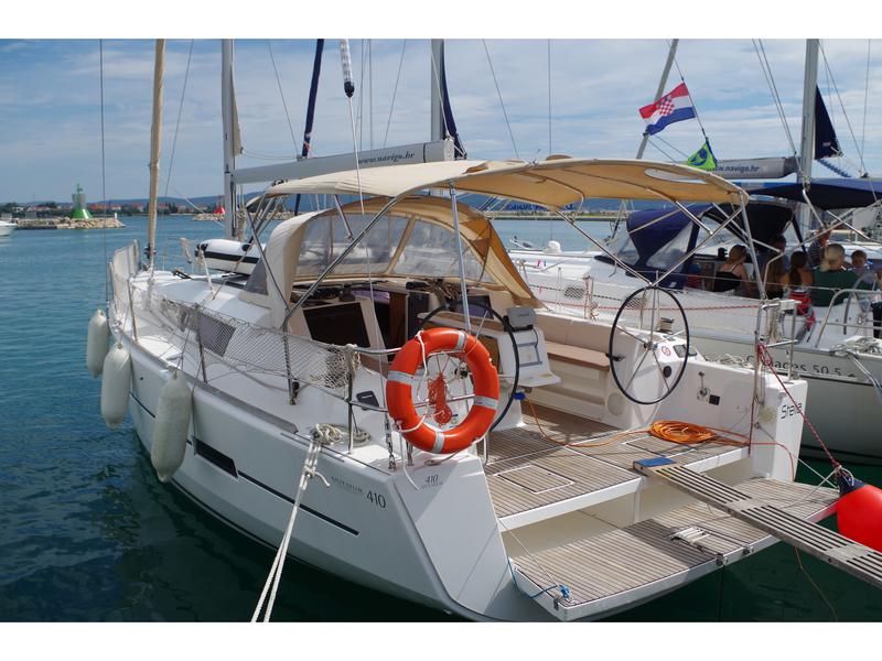 Book yachts online - sailboat - Dufour 410 GL - Stella - rent