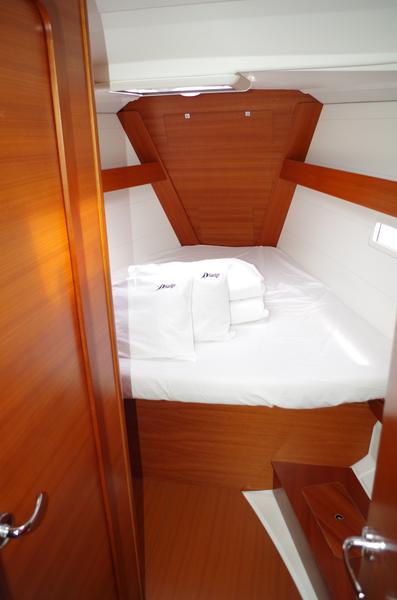 Book yachts online - sailboat - Dufour 410 GL - Stella - rent