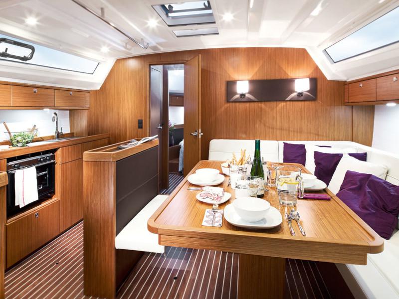Book yachts online - sailboat - Bavaria Cruiser 46 - Borgo Erizzo - rent