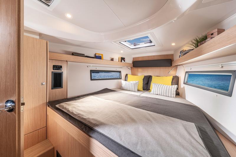 Book yachts online - sailboat - Bavaria C38 - Seka VI - rent