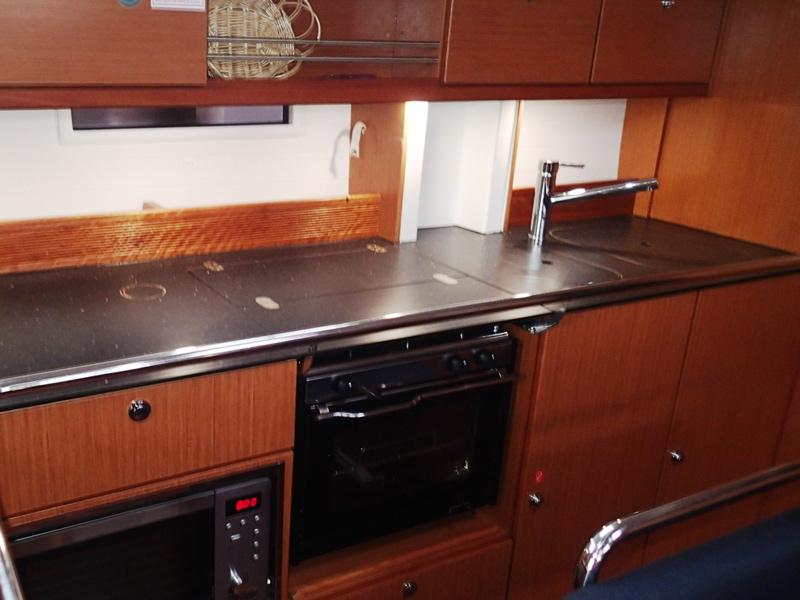 Book yachts online - sailboat - Bavaria 45 Cruiser - Controvento - rent