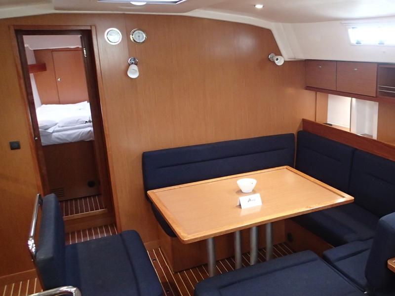 Book yachts online - sailboat - Bavaria 45 Cruiser - Controvento - rent