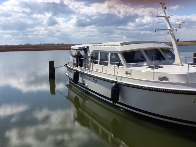 Book yachts online - motorboat - Linssen Grand Sturdy 40.9 Sedan - Heike (Freitag) - rent