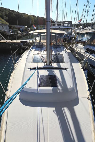Book yachts online - sailboat - Dufour 382 - Sunset - rent