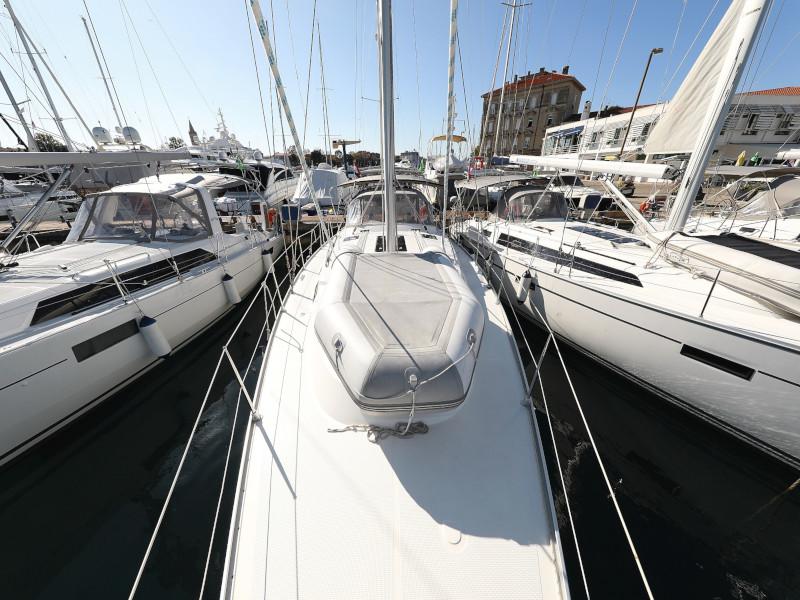 Book yachts online - sailboat - Bavaria Cruiser 40 - PIA M - rent