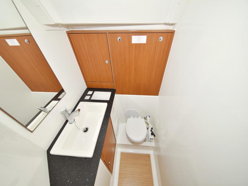 Book yachts online - sailboat - Bavaria Cruiser 40 - PIA M - rent