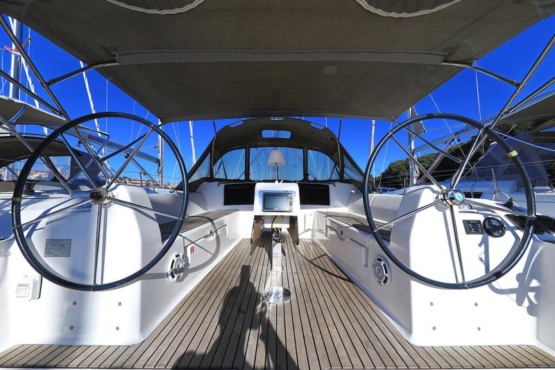 Book yachts online - sailboat - Dufour 382 - Wanderlust - rent