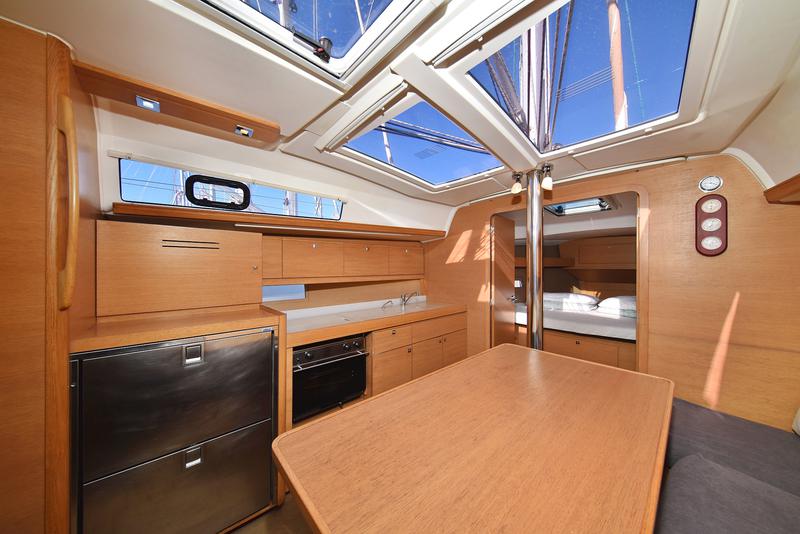 Book yachts online - sailboat - Dufour 382 - Wanderlust - rent