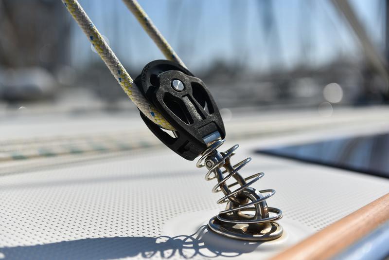 Book yachts online - sailboat - Bavaria 37 - Viviana - rent