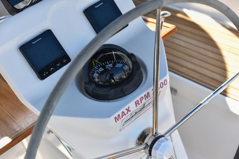 Book yachts online - sailboat - Bavaria 36 Cruiser - Petra M - rent