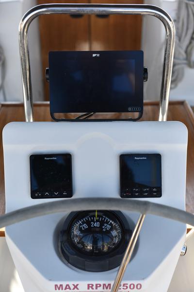Book yachts online - sailboat - Bavaria 36 Cruiser - Petra M - rent