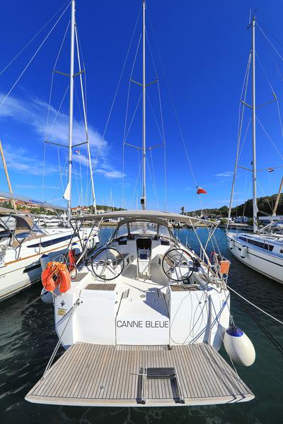 Book yachts online - sailboat - Sun Odyssey 449 - Canne Bleue - rent