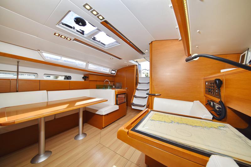 Book yachts online - sailboat - Sun Odyssey 449 - Canne Bleue - rent