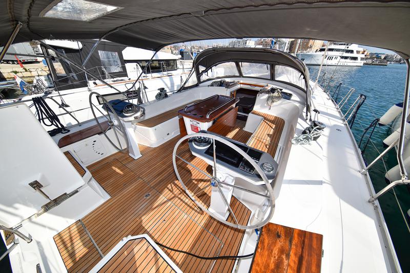 Book yachts online - sailboat - Bavaria Cruiser 56 - FAT BOY - rent