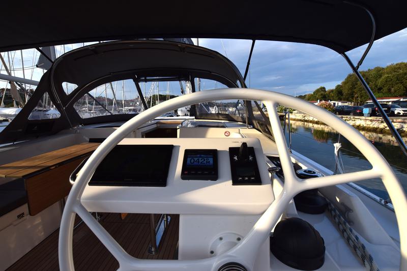 Book yachts online - sailboat - Bavaria C45 Style - Aria - rent