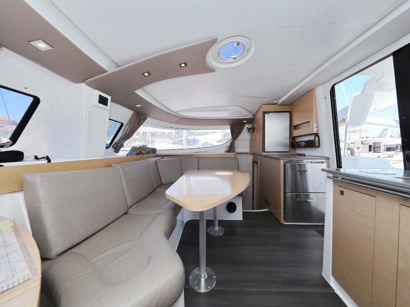 Book yachts online - catamaran - Lipari 41 - LUBI - rent