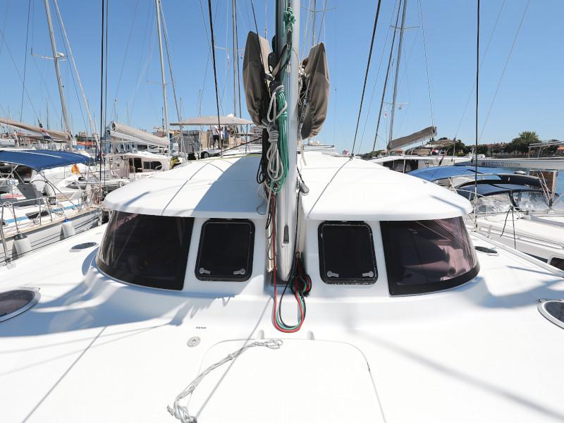 Book yachts online - catamaran - Lipari 41 - LUBI - rent