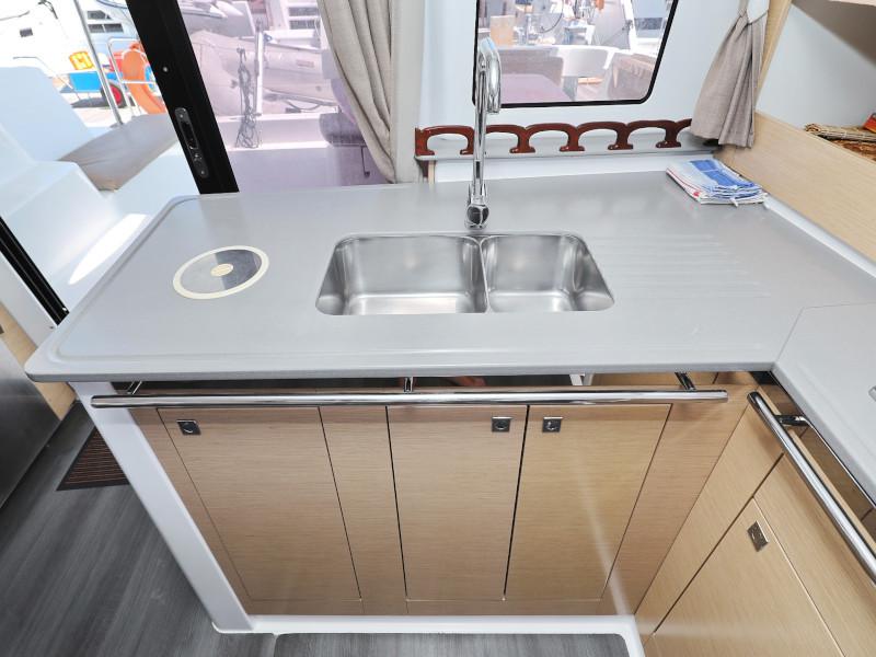 Book yachts online - catamaran - Lipari 41 - LUBI - rent