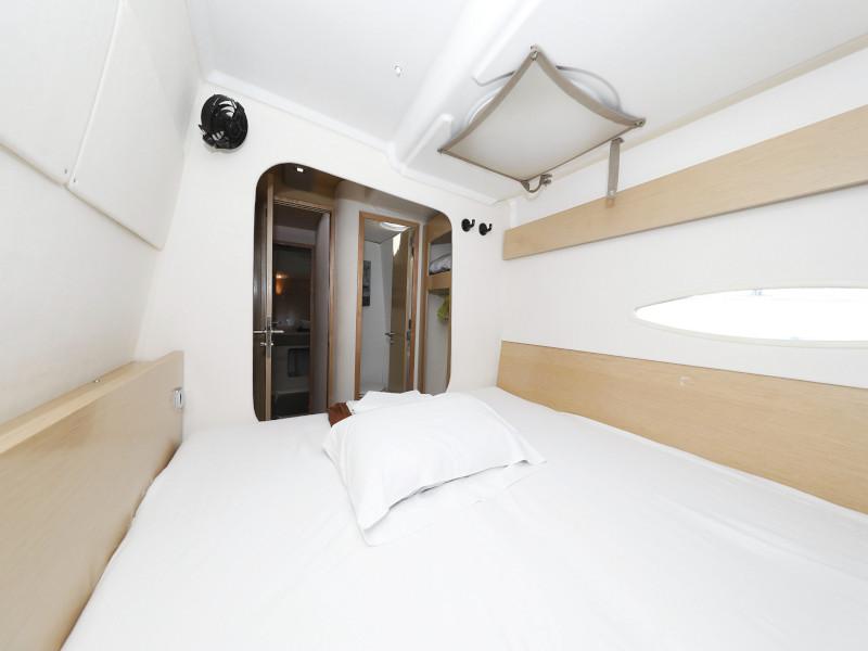 Book yachts online - catamaran - Lipari 41 - LUBI - rent