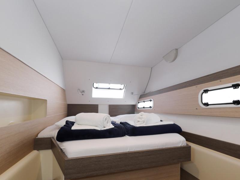 Book yachts online - catamaran - Bali 4.0.. - SO FAR SO GOOD - rent