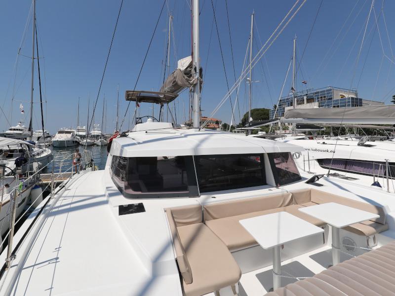 Book yachts online - catamaran - Bali 4.0.. - SO FAR SO GOOD - rent