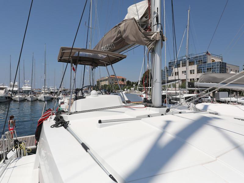 Book yachts online - catamaran - Bali 4.0.. - SO FAR SO GOOD - rent