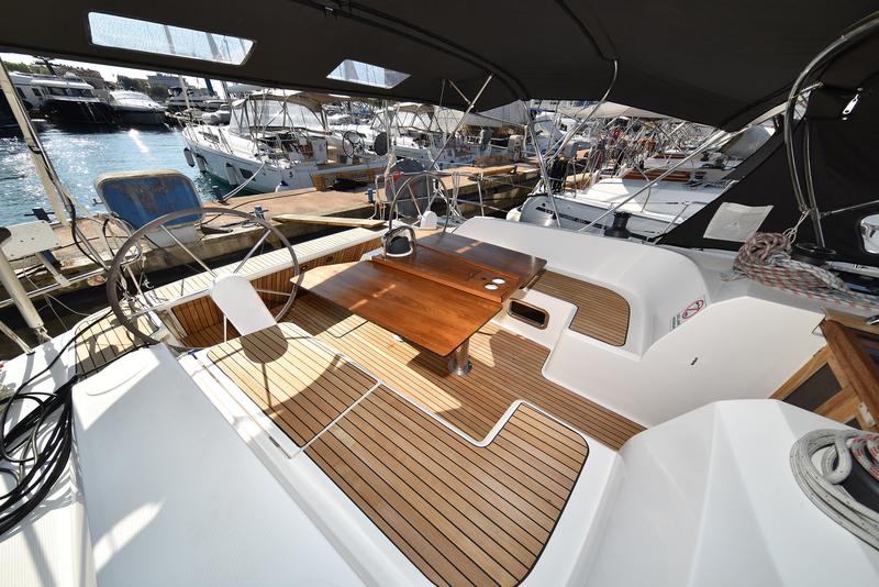 Book yachts online - sailboat - Bavaria Cruiser 46 - TICIJA - rent