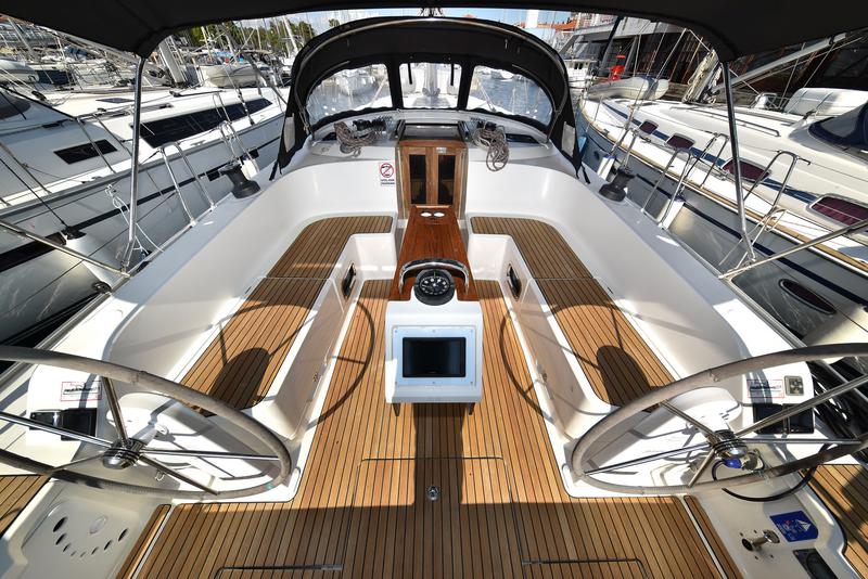 Book yachts online - sailboat - Bavaria Cruiser 46 - TICIJA - rent