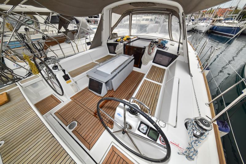 Book yachts online - sailboat - Oceanis 41 - Hope  - rent