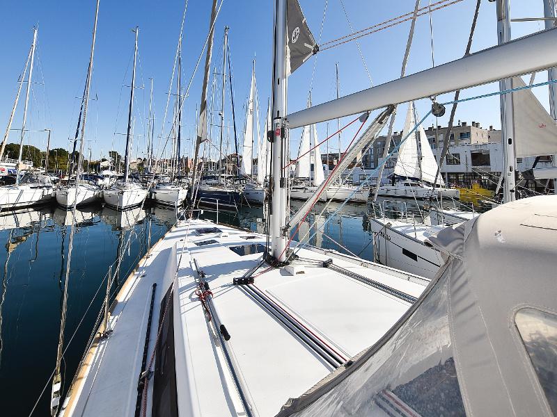 Book yachts online - sailboat - Oceanis 41 - Hope  - rent