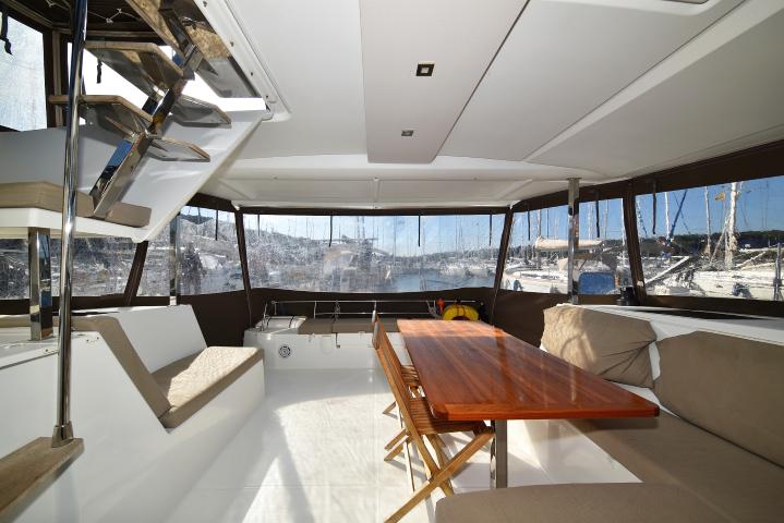 Book yachts online - catamaran - Lucia 40 - Floreanne - rent