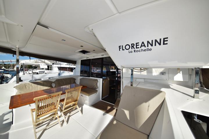 Book yachts online - catamaran - Lucia 40 - Floreanne - rent