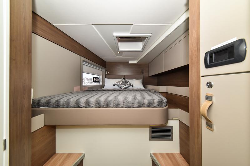 Book yachts online - catamaran - Bali 4.6 - JAKO 1 - rent