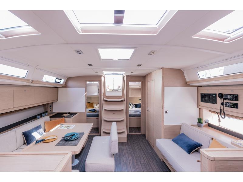 Book yachts online - sailboat - Dufour 470 - La Familia - rent