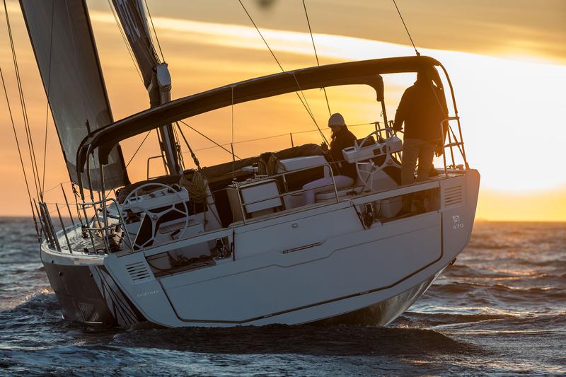Book yachts online - sailboat - Dufour 470 - La Familia - rent