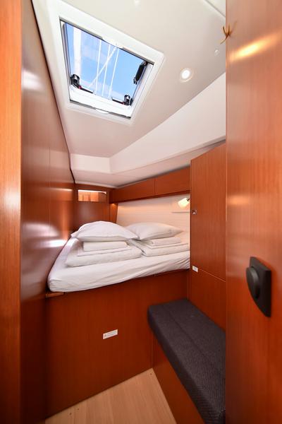 Book yachts online - sailboat - Bavaria Cruiser 46 - Baligot - rent