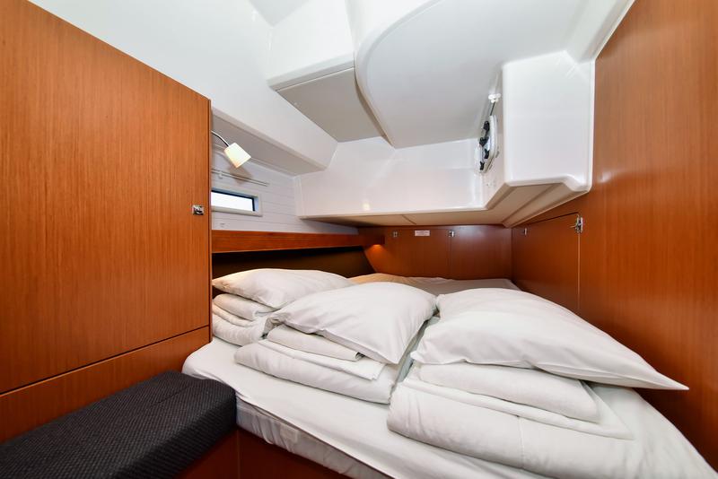 Book yachts online - sailboat - Bavaria Cruiser 46 - Baligot - rent