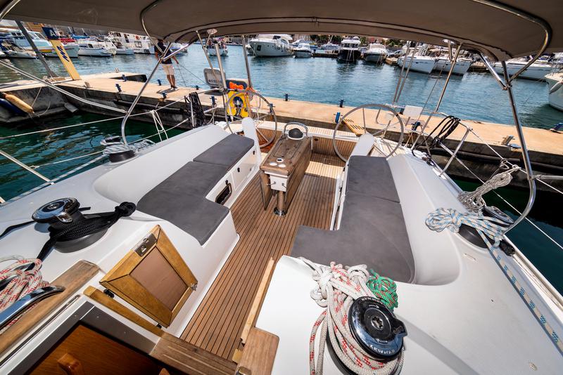 Book yachts online - sailboat - Bavaria Cruiser 46 - Baligot - rent