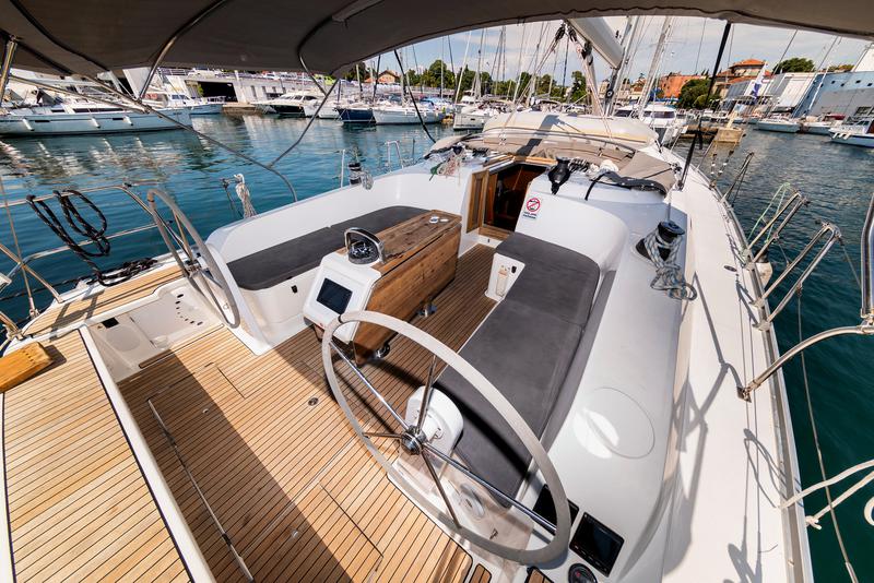 Book yachts online - sailboat - Bavaria Cruiser 46 - Baligot - rent