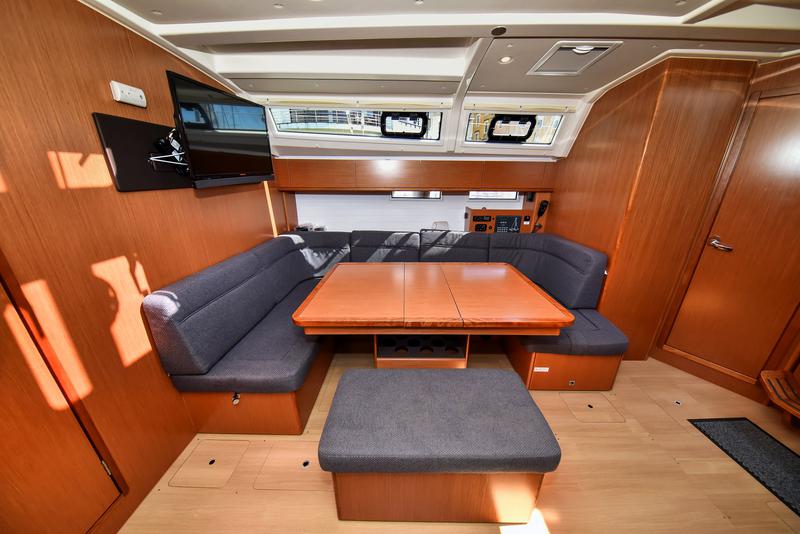 Book yachts online - sailboat - Bavaria Cruiser 46 - Baligot - rent