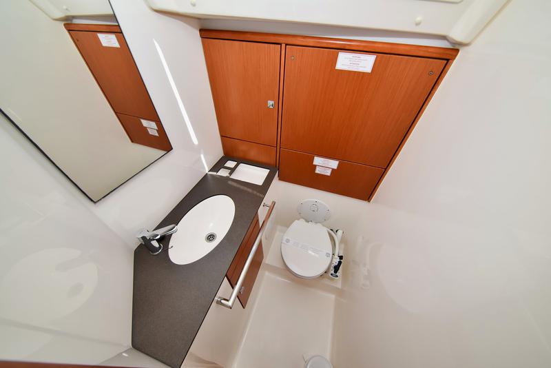 Book yachts online - sailboat - Bavaria Cruiser 46 - Baligot - rent