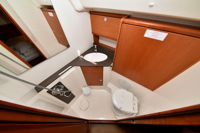 Book yachts online - sailboat - Bavaria Cruiser 46 - Baligot - rent