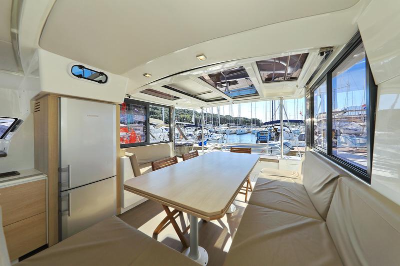 Book yachts online - catamaran - Bali 4.1 - Alinator III - rent