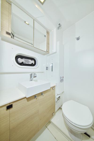 Book yachts online - catamaran - Bali 4.1 - Alinator III - rent